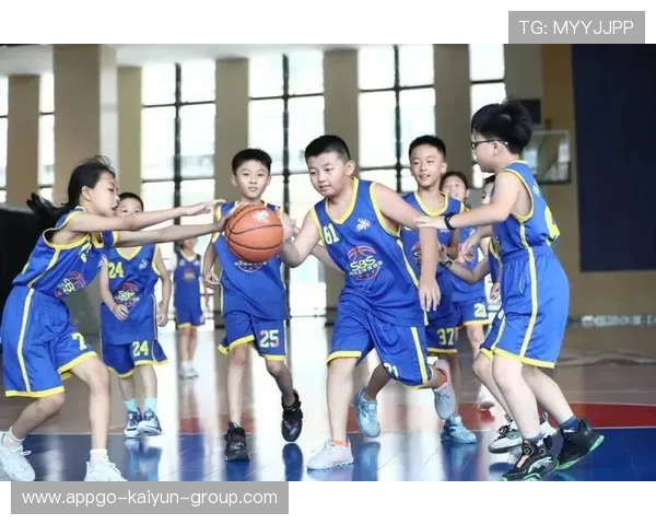 职业球员是否参与俱乐部青少年篮球推广活动，职业球员可以参加业余比赛吗